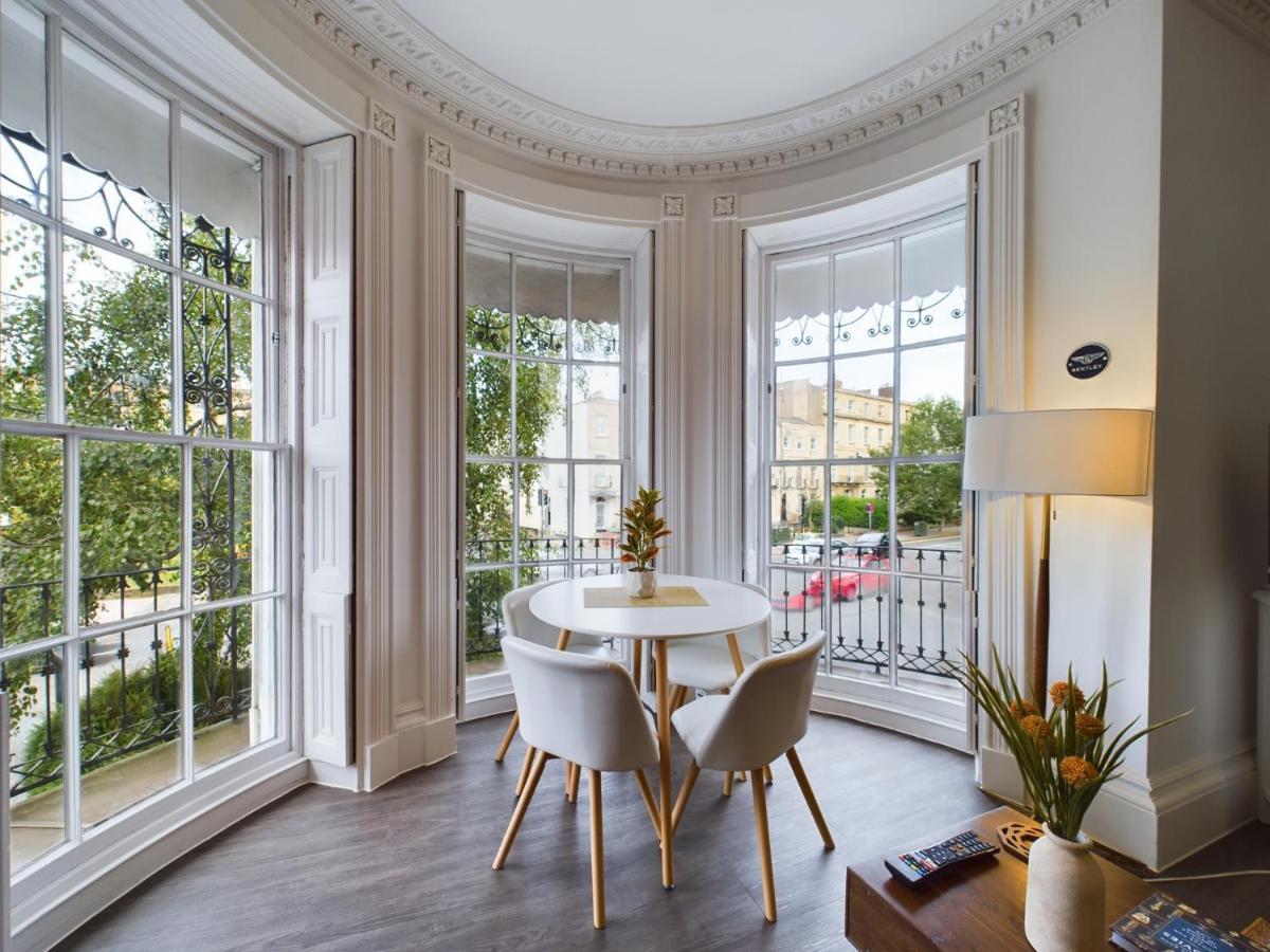 Belle Vue Regency King Size W Free Parking Apartment Cheltenham Luaran gambar