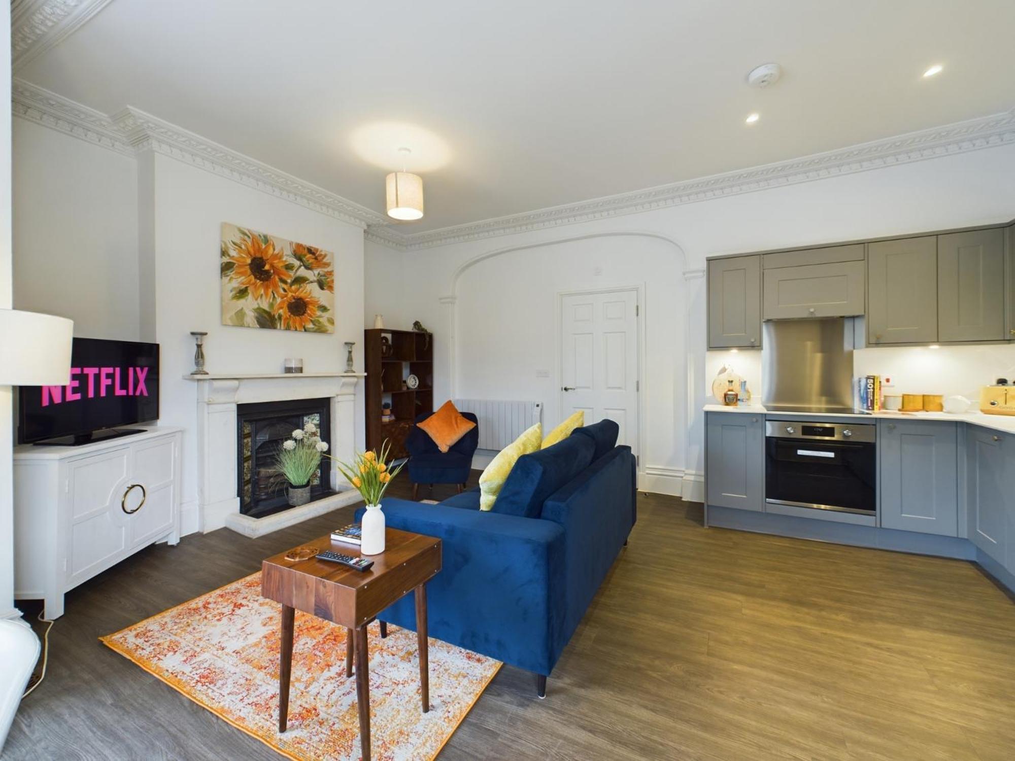 Belle Vue Regency King Size W Free Parking Apartment Cheltenham Luaran gambar