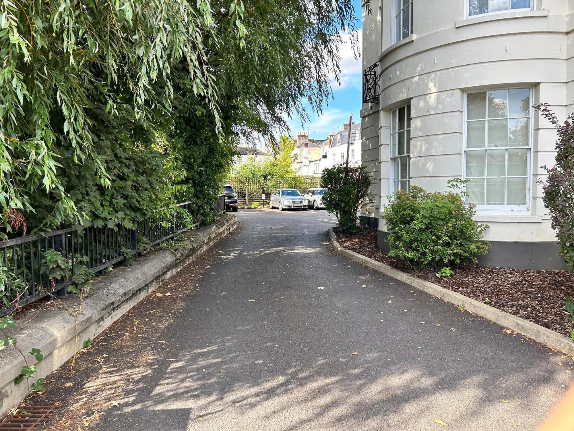 Belle Vue Regency King Size W Free Parking Apartment Cheltenham Luaran gambar